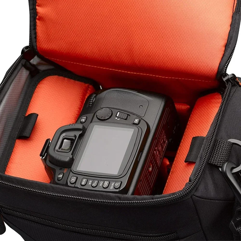 NWT Case Logic DSLR Shoulder/Hand Camera Bag